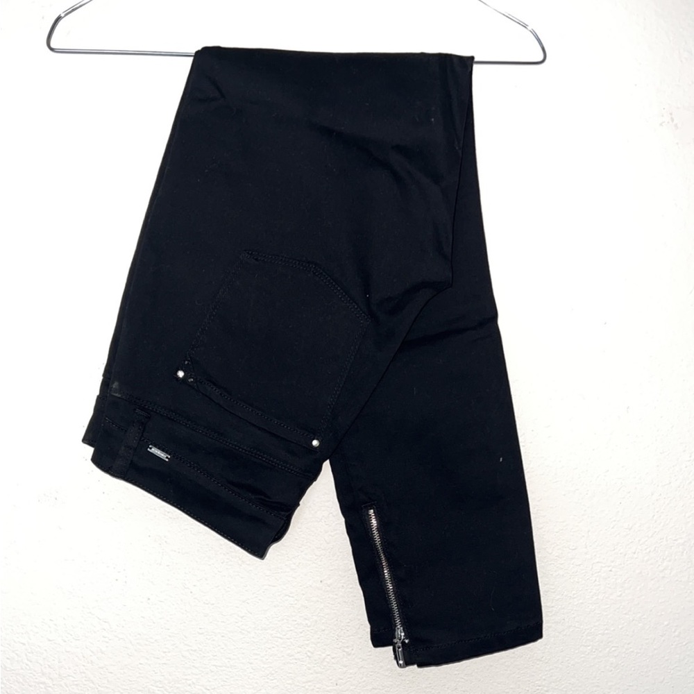 Black skinny jeans